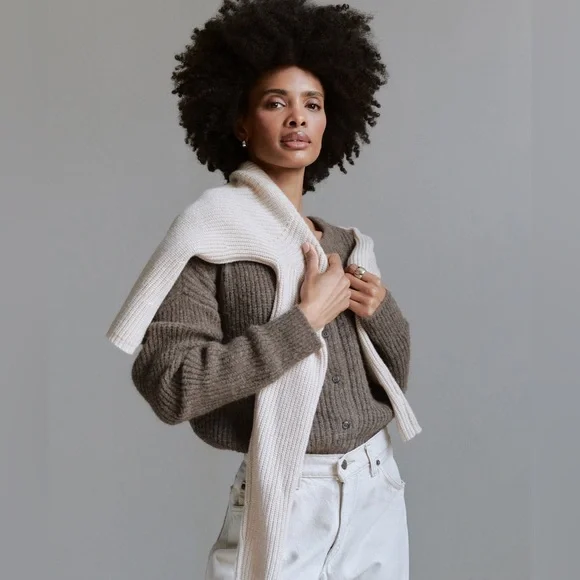 Jenni Kayne Hayes Crewneck Cardigan - Picture 4 of 7